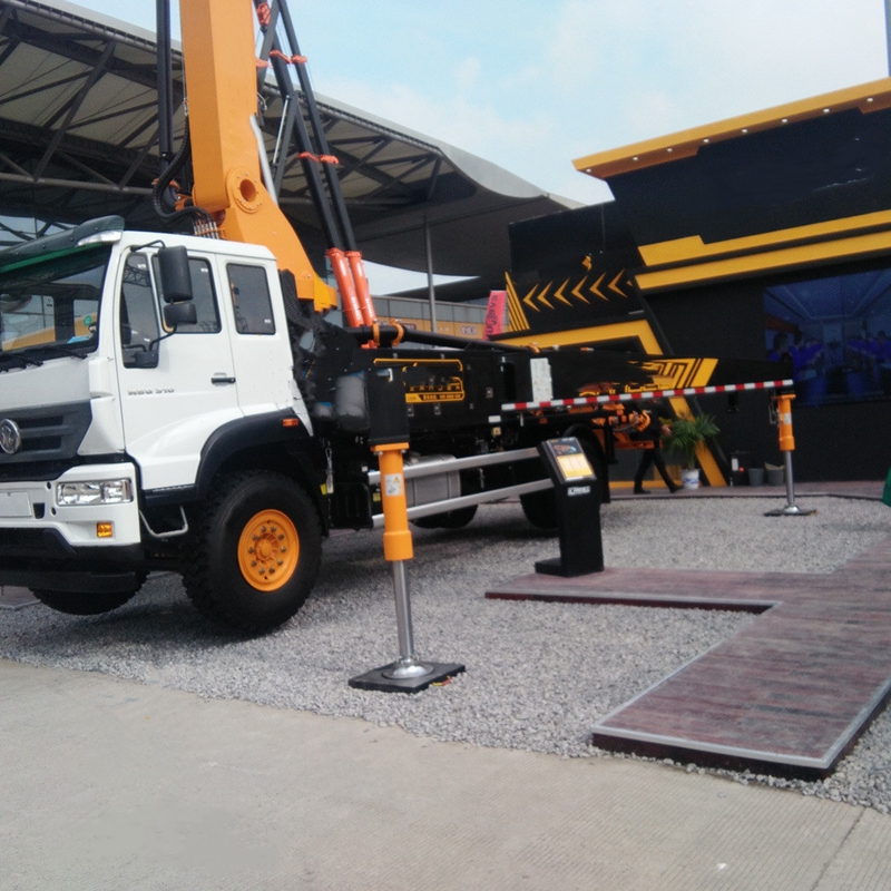 Heavy crane machinery operation Industry