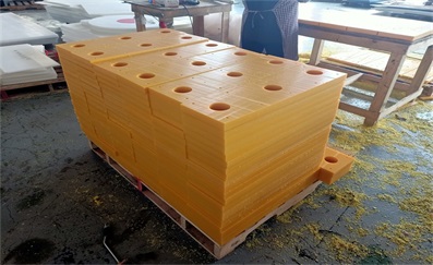 Low Friction Surface UHMWPE PE Sheet Marine Dock Fender Sliding Pad Factory Price