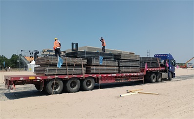 Delivering for heavy duty ground road mat