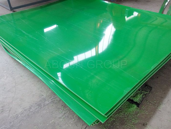 Smooth surface HDPE sheets
