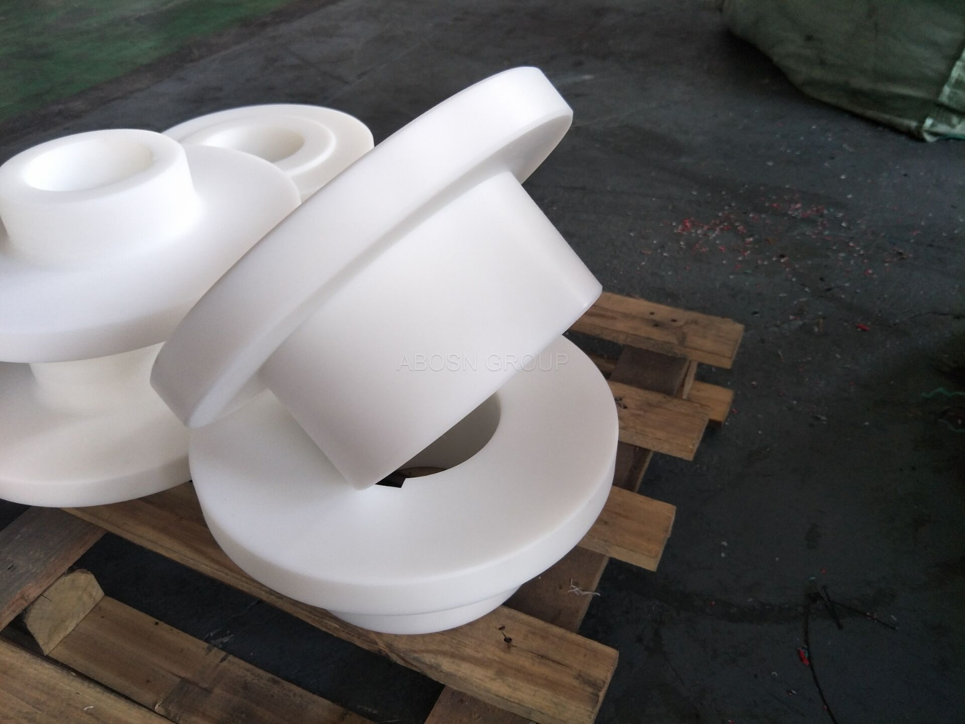 Polyethylene Roller Idler Polyethylene Belt Conveyor UHMWPE Pile Roller,UHMW-PE Roller Chain Guides