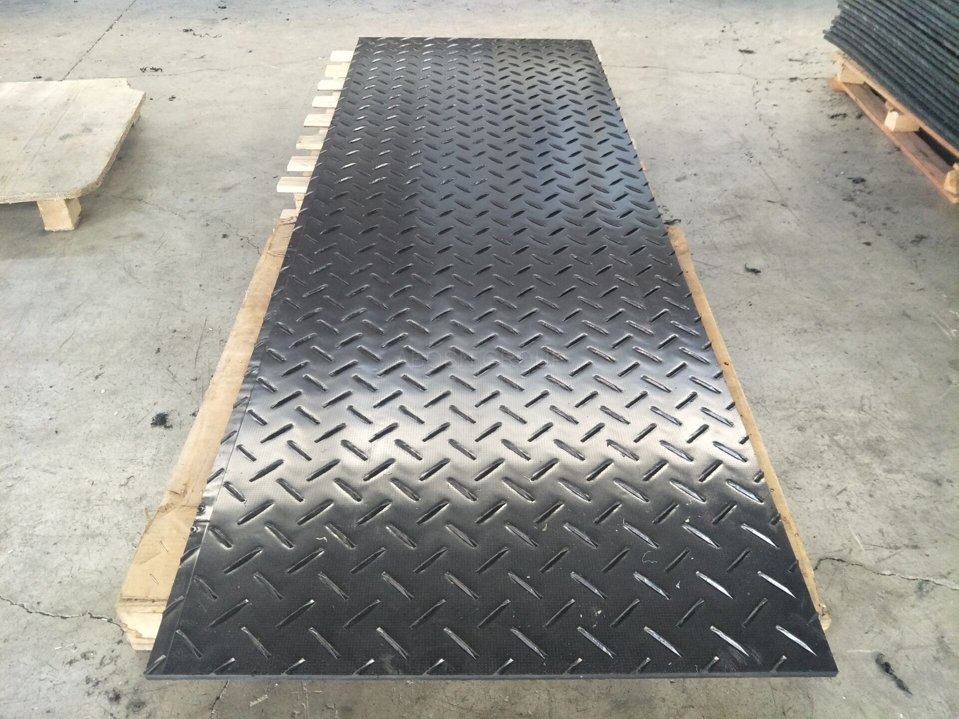 Flame Retardant ground sheet Plastic HDPE construction Fire Retardant road mat