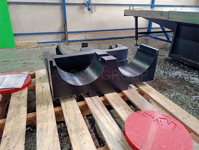 UHMW-PE hdpe pipe support with 26 mm Thickness