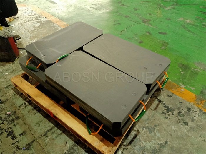 High wear-resistance outrigger pad