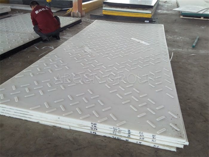 Temporary uhmw-pe ground protection mats