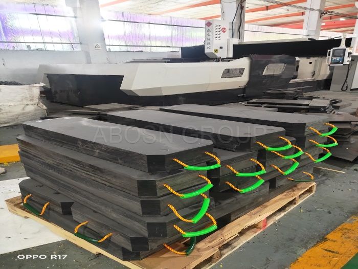 light weight portable composite HDPE moulded crane outrigger pads