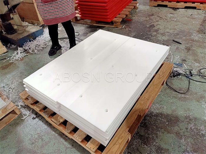 UHMW-PE facing pad Rubber Fenders and Steel panel covered for wharf