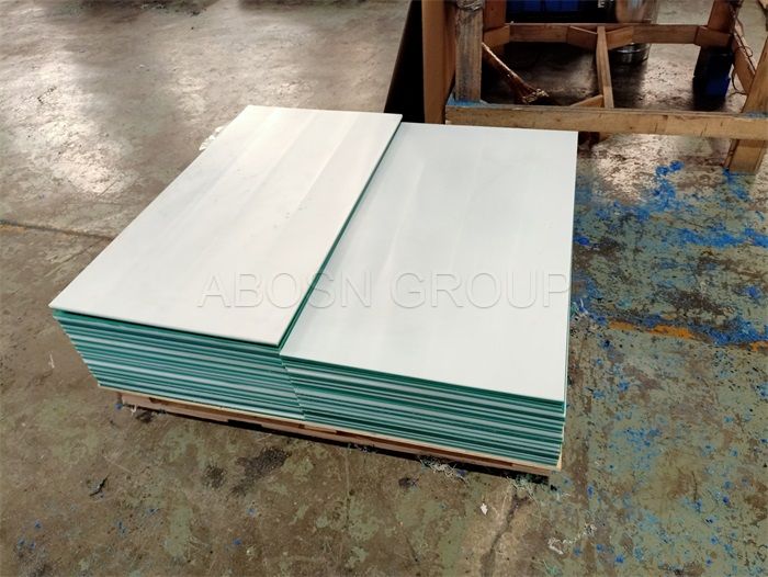 Corrosion Resistant UHMWPE Sheet UHMWPE Plastic Sheet in two color