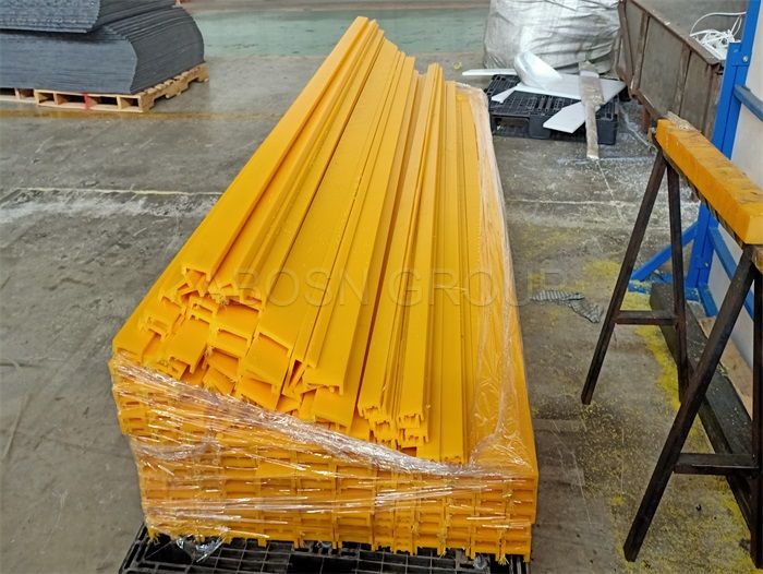 Plastic Rail Guide Tunnel Wear Strips Polyethylene Plastic Wear Strips