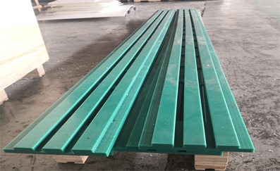 Customized Self Lubricating UHMWPE Polyethylene Conveyor Wear Strip guide