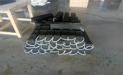 Polyethylene pad is more cost-effective than solid wood pad