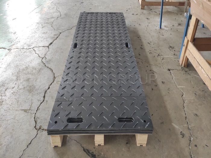 樹脂製敷鉄板 プラボーくん ハードタイプ Anti-skid paving mattress ground protection panels